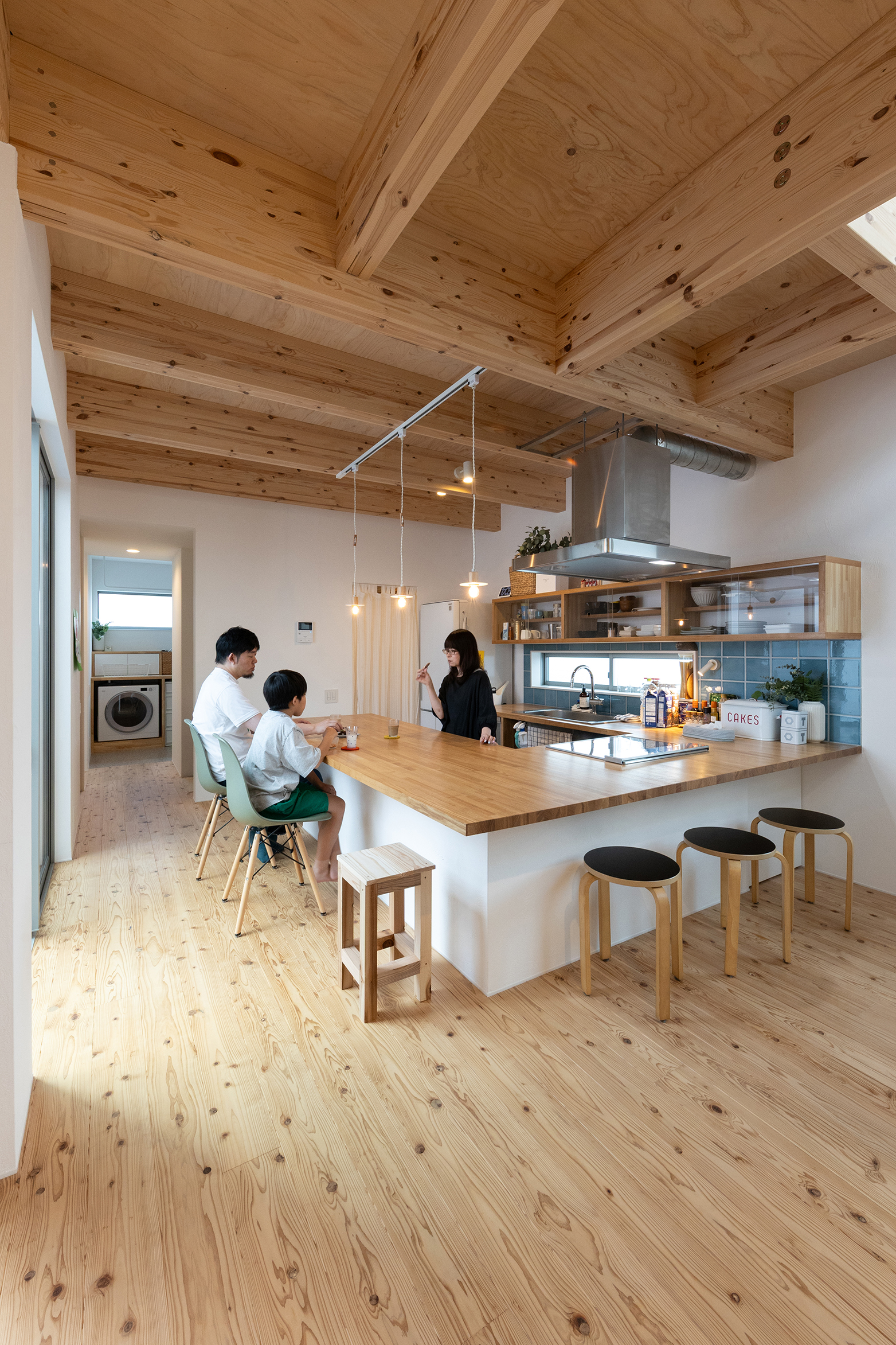 食卓と中庭のつながり